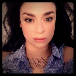 Meet your Posher, Mina